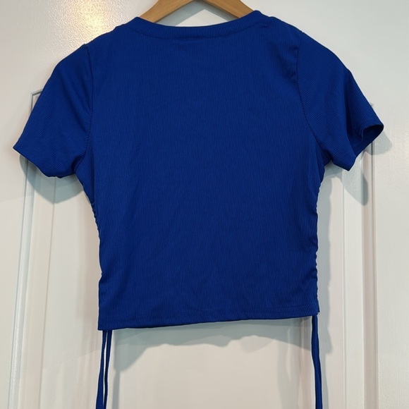 Blue Ruched Crop Top Size Medium - Picture 4 of 4